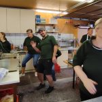 Mitglieder bei der Arbeit