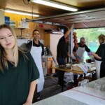 Mitglieder bei der Arbeit